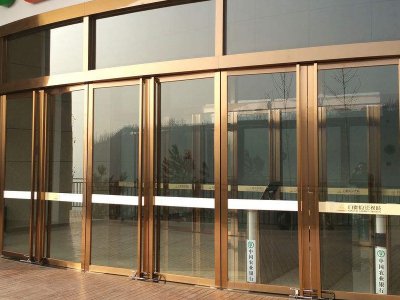 金属玻璃门安装案例