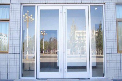 浅析安装玻璃门的方法步骤